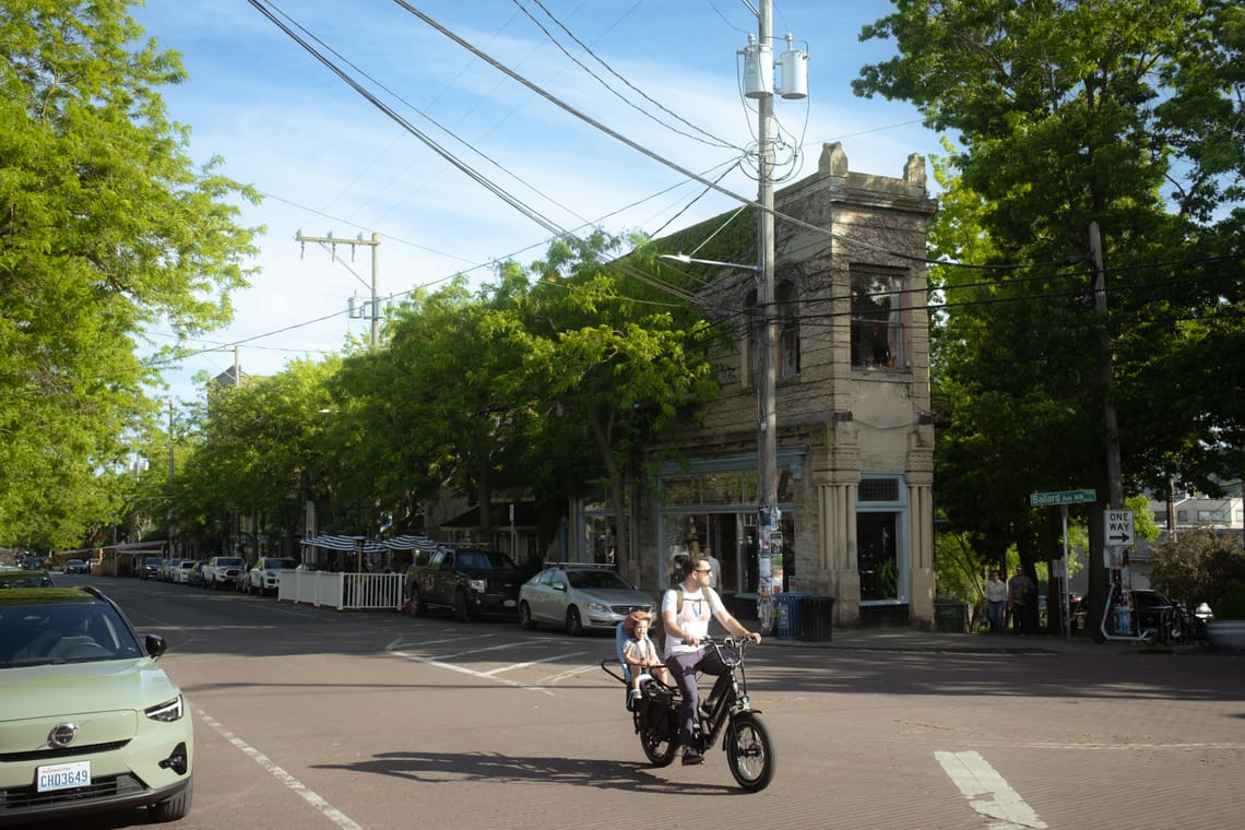 Making my way downtown, walking fast, faces pass, and I'm homebound