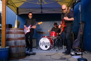 I finally got to see the Delstoyers!